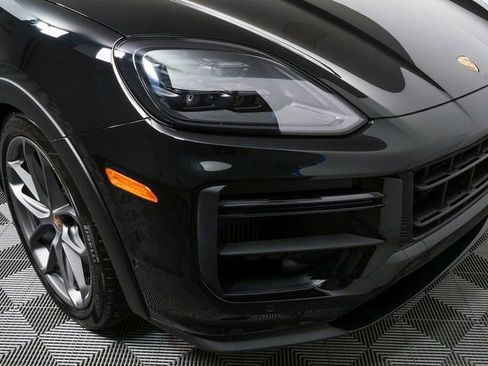 Certified 2025 Porsche Cayenne Turbo GT image 38