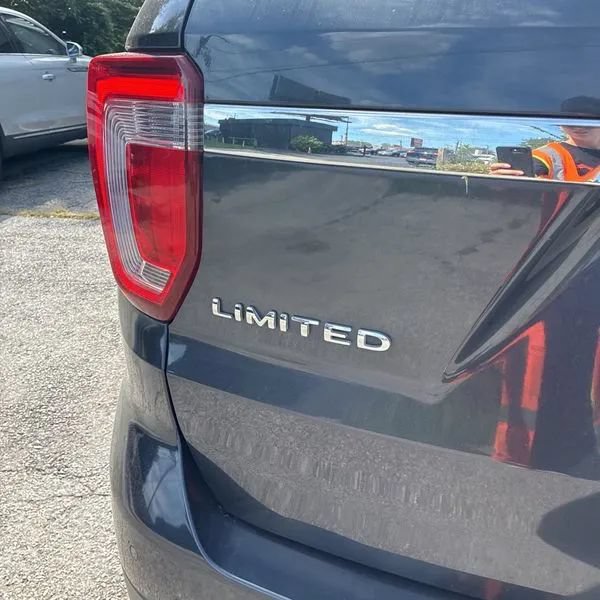 Used 2017 Ford Explorer Limited w/ Equipment Group 301A FWD image 20
