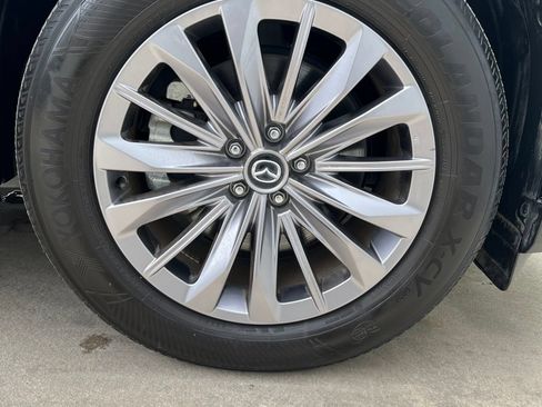 Used 2025 MAZDA CX-90 3.3 Turbo w/ Preferred Package AWD/4WD image 27