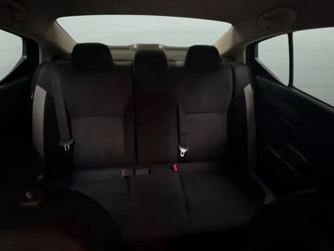 Used 2020 Nissan Versa SV FWD image 20
