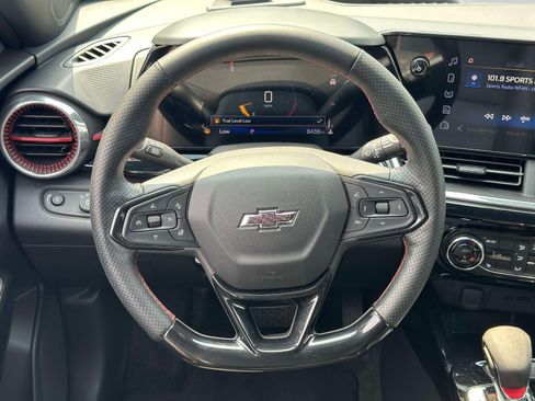 Used 2024 Chevrolet Trax RS w/ Driver Confidence Package FWD image 13