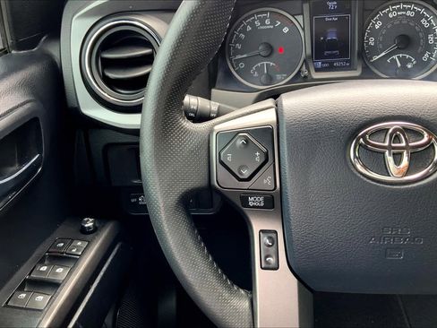 Used 2018 Toyota Tacoma TRD Sport w/ Technology Package RWD image 23