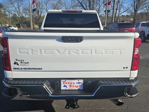 Used 2025 Chevrolet Silverado 2500 LT w/ Convenience Package image 7