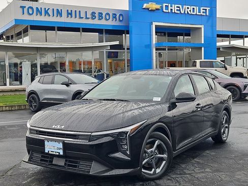 Used 2025 Kia K4 LXS image 2