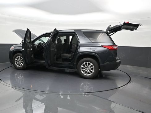 Used 2021 Chevrolet Traverse LT FWD image 35
