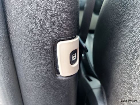 Used 2019 Dodge Grand Caravan SXT image 42