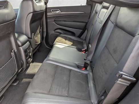 Used 2021 Jeep Grand Cherokee Laredo X AWD/4WD image 25