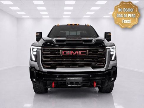 Used 2026 GMC Sierra 2500 AT4X AWD/4WD image 2