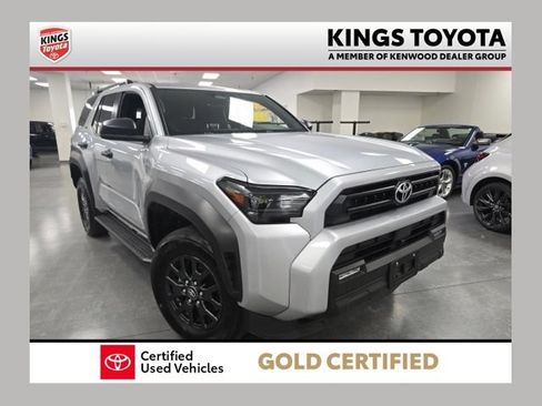 Used 2025 Toyota 4Runner SR5 AWD/4WD image 1