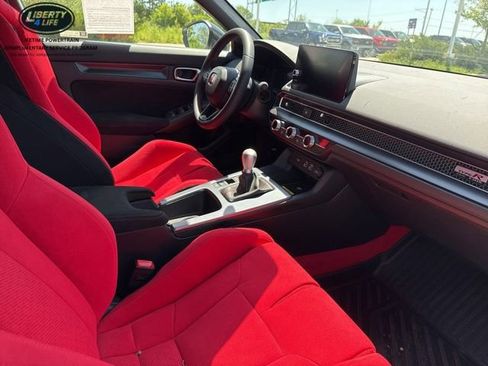 Used 2025 Honda Civic Type R image 9