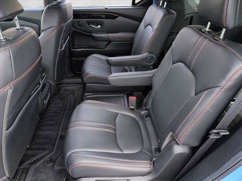 Used 2024 Honda Pilot TrailSport image 19