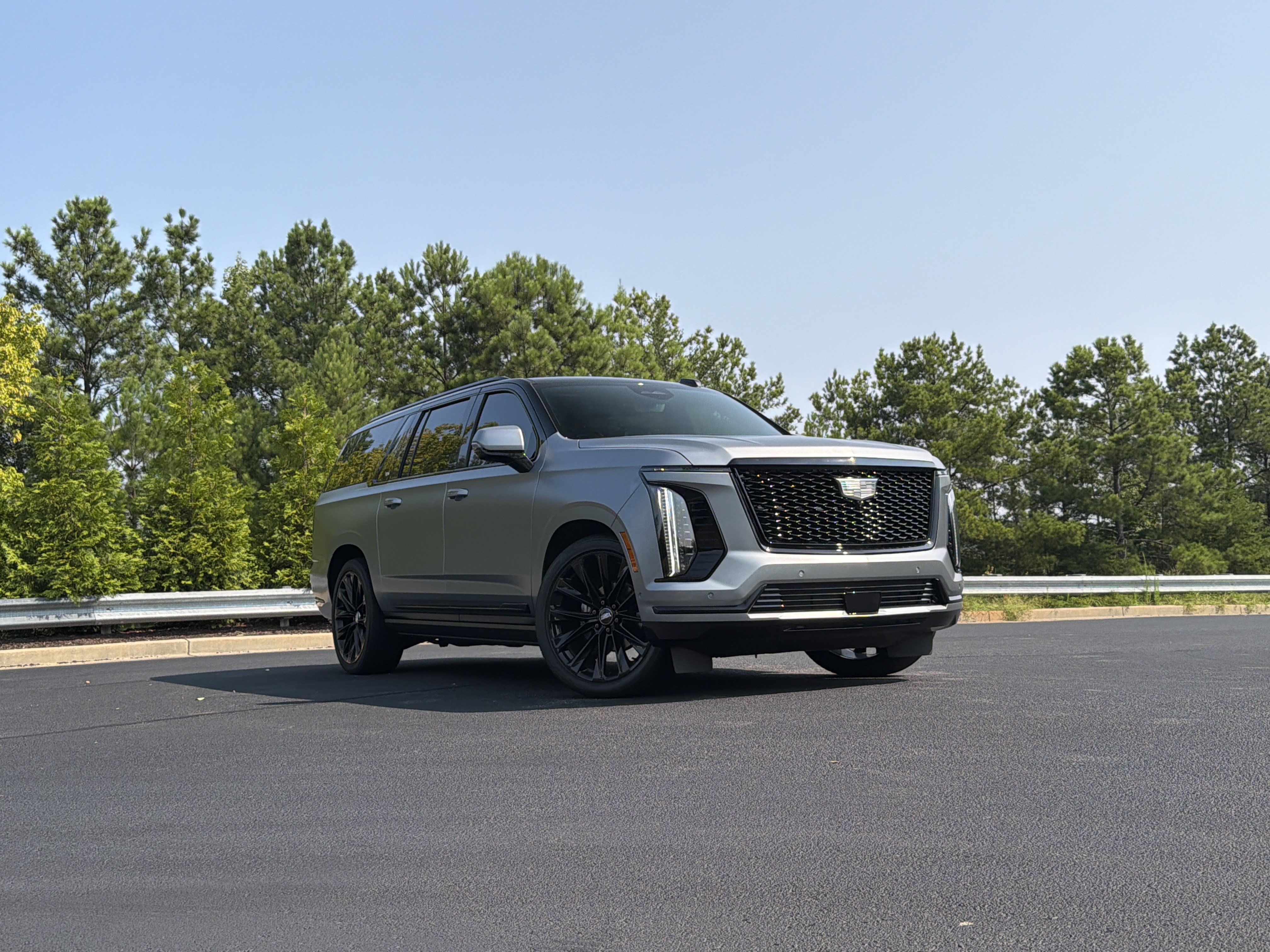 Used 2025 Cadillac Escalade ESV Sport Platinum w/ LPO, ONYX Package AWD/4WD image 64