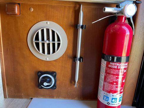 Used 2013 Mercedes-Benz Sprinter 3500 image 43