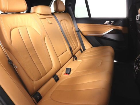 Used 2021 BMW X5 xDrive40i w/ Premium Package image 42