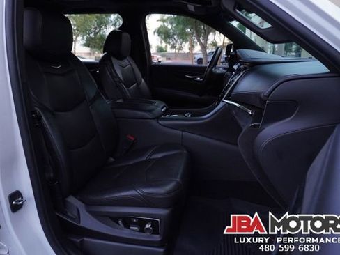Used 2020 Cadillac Escalade ESV Platinum image 84