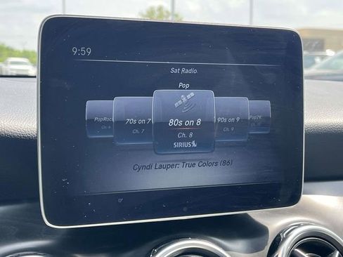 Used 2020 Mercedes-Benz GLA 250 w/ Premium Package image 29
