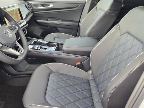 New 2026 Volkswagen Atlas Cross Sport SEL Premium R-Line image 7