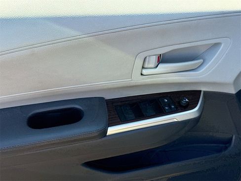 Used 2022 Toyota Sienna LE image 19