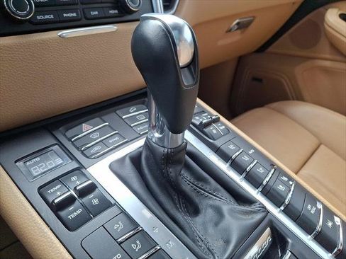 Used 2018 Porsche Macan S AWD/4WD image 18