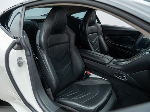 Used 2019 Aston Martin DBS Superleggera RWD image 23