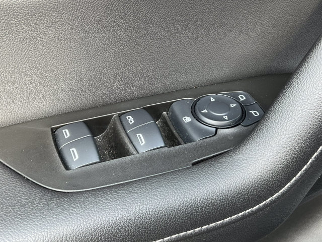 Used 2024 Chevrolet Blazer LT w/ Sound & Technology Package AWD/4WD image 18