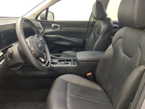 Used 2024 Kia Sorento S w/ Panoramic Sunroof Package FWD image 17