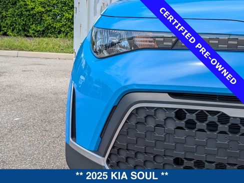 Used 2025 Kia Soul S FWD image 10