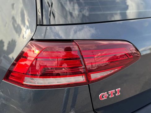 Used 2020 Volkswagen GTI SE FWD image 11