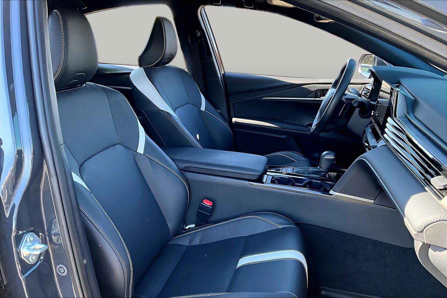 Certified 2025 Toyota Camry SE w/ Convenience Package FWD image 8