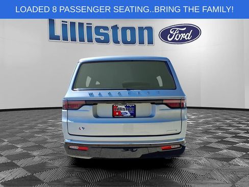 Used 2024 Jeep Wagoneer Series II w/ Flexible Seating Group image 3