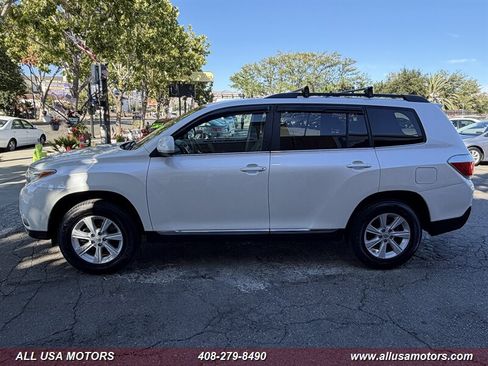 Used 2013 Toyota Highlander Plus AWD/4WD image 6