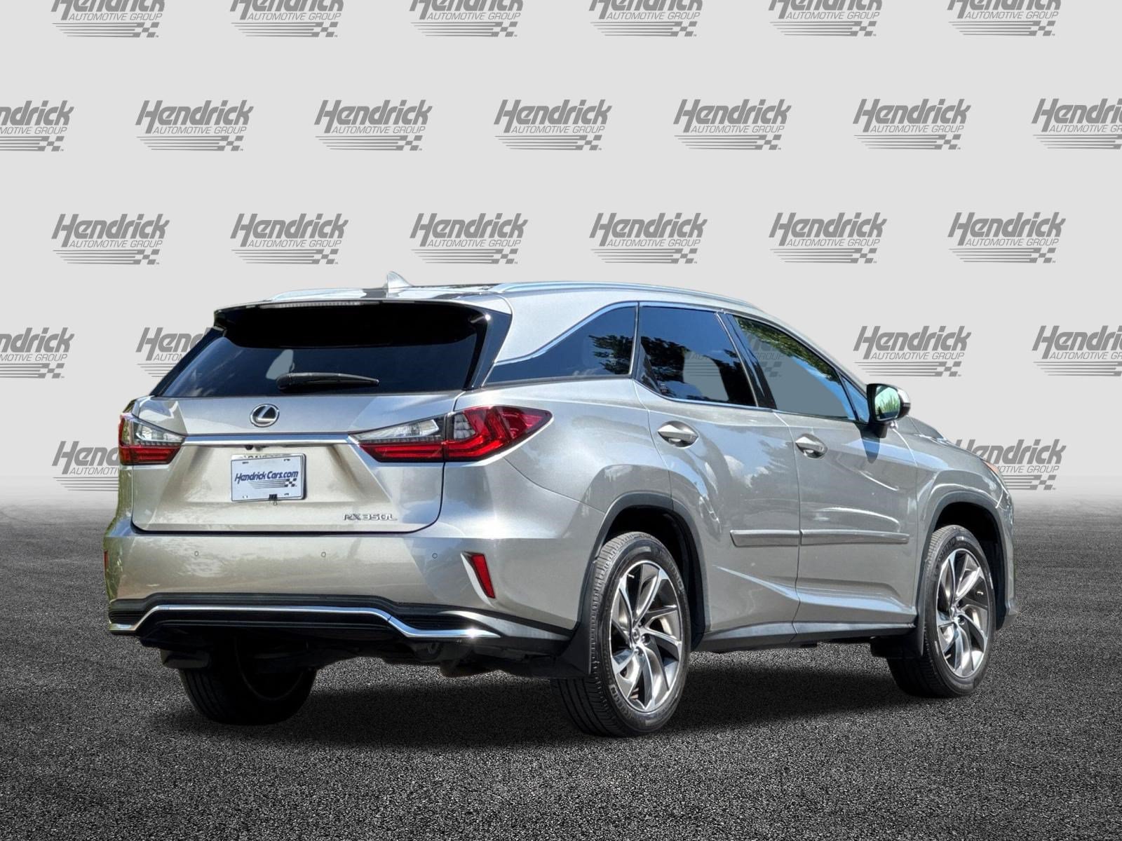 Used 2019 Lexus RX 350L Luxury w/ Accessory Package AWD/4WD image 5