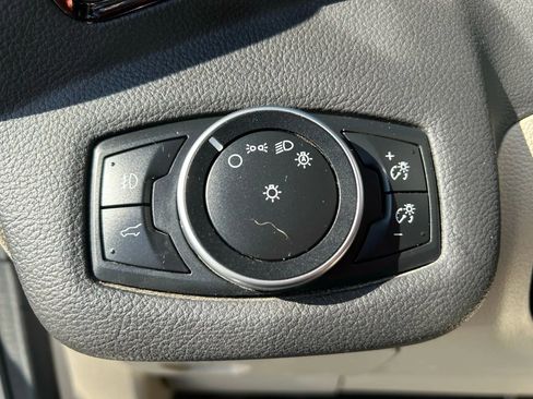 Used 2017 Ford Escape Titanium w/ Equipment Group 301A image 21