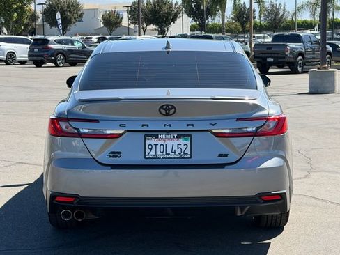 Used 2025 Toyota Camry SE AWD/4WD image 7