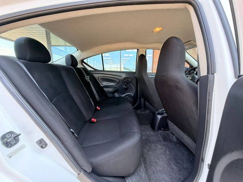 Used 2014 Nissan Versa S FWD image 18