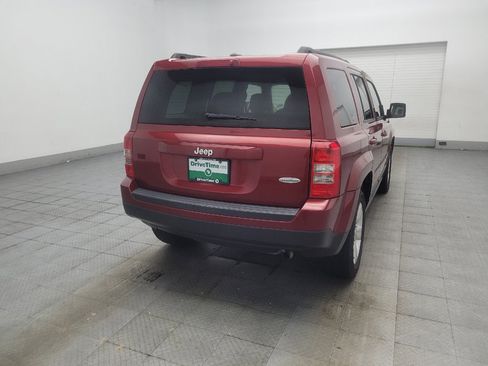 Used 2017 Jeep Patriot Latitude FWD image 9