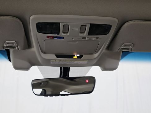 Used 2017 Subaru Legacy 2.5i Limited image 27