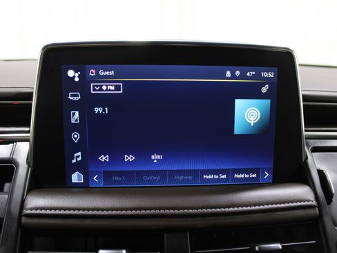 Used 2024 Chevrolet Tahoe LT w/ Luxury Package image 15