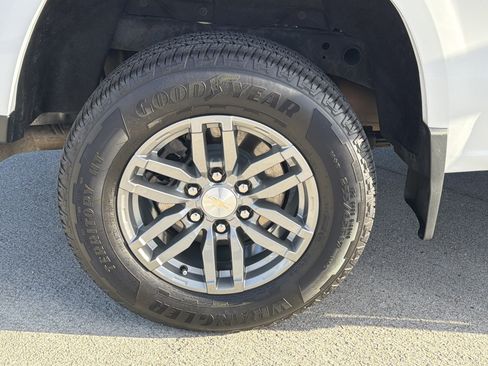 Used 2023 Chevrolet Colorado LT w/ LT Convenience Package image 18