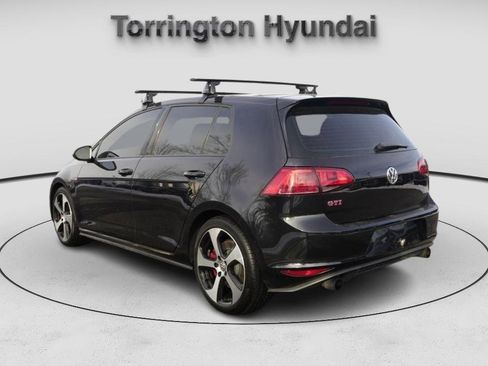 Used 2017 Volkswagen Golf 4-Door image 5