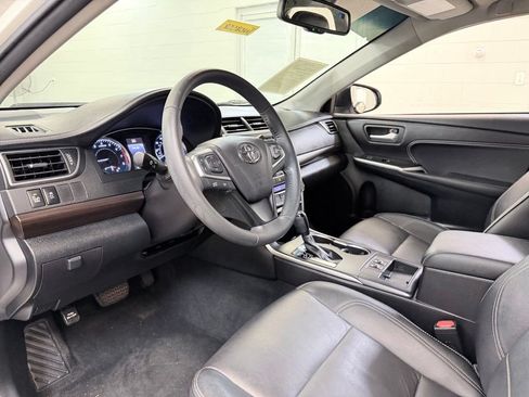 Used 2017 Toyota Camry XLE FWD image 14
