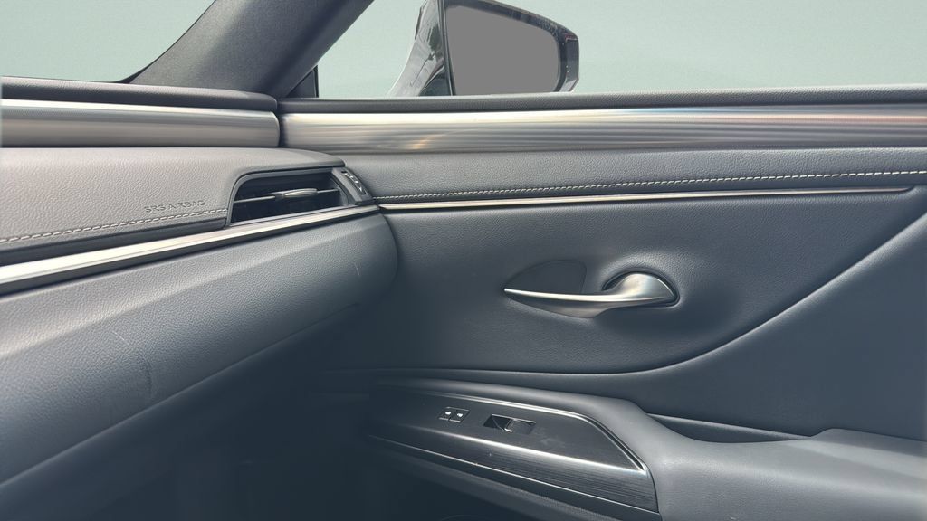 Used 2021 Lexus ES 350 F Sport w/ Accessory Package 2 FWD image 32