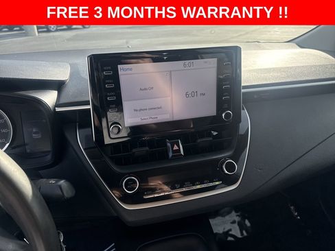 Used 2020 Toyota Corolla LE FWD image 17
