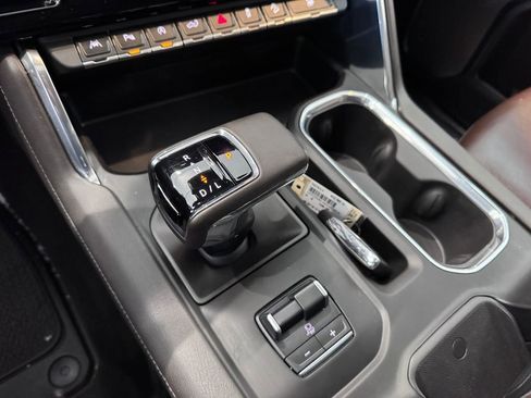 Used 2024 GMC Sierra 1500 Denali w/ Denali Reserve Package image 9