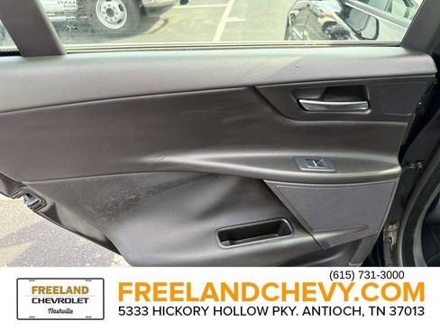 Used 2017 Jaguar XE image 15