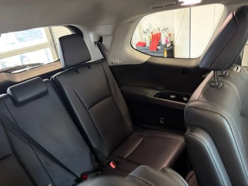 Used 2024 Toyota Grand Highlander AWD image 45