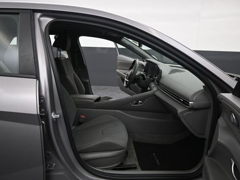 Used 2023 Hyundai Elantra SEL w/ Convenience Package FWD image 32