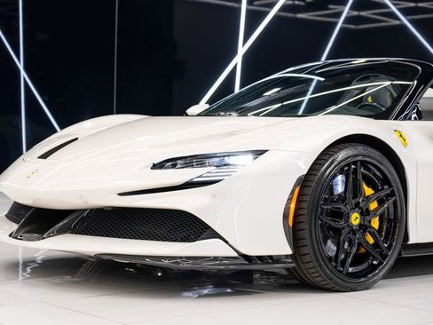Used 2024 Ferrari SF90 Spider image 4