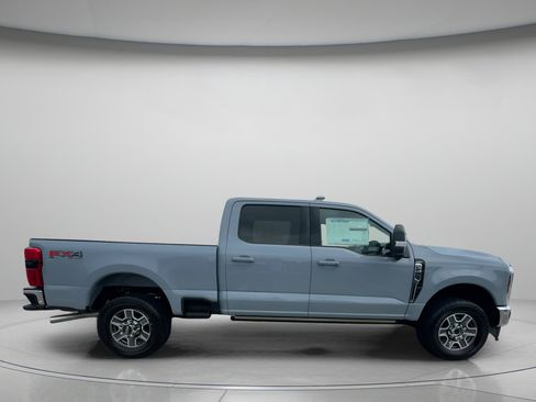 New 2026 Ford F250 Lariat w/ FX4 Off-Road Package image 35