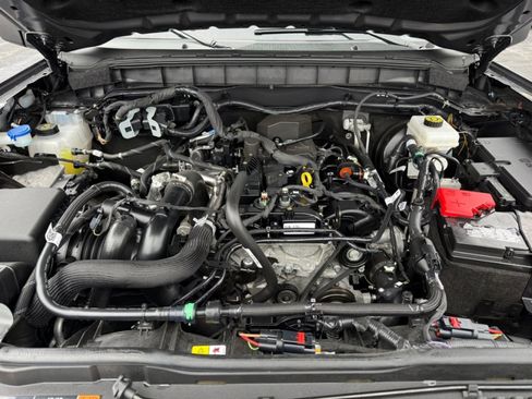 Used 2024 Ford Bronco Black Diamond image 24